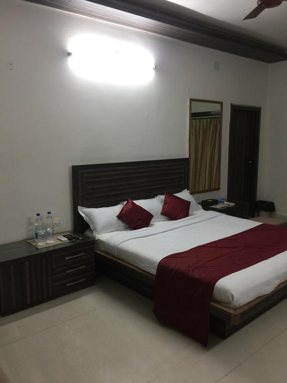 Belmont Puri Villa Exterior photo