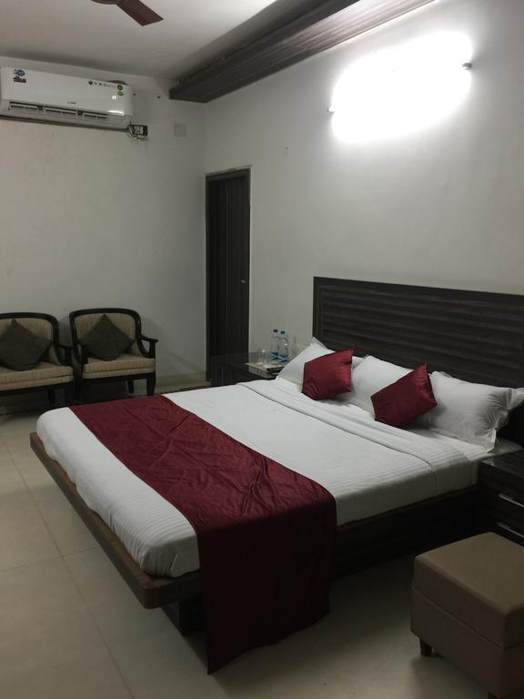 Belmont Puri Villa Exterior photo