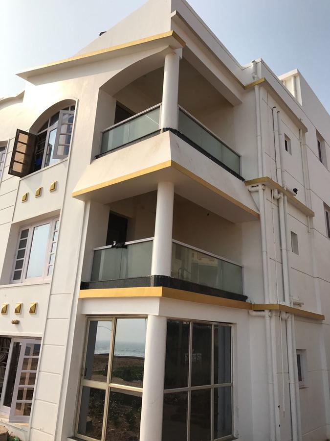 Belmont Puri Villa Exterior photo